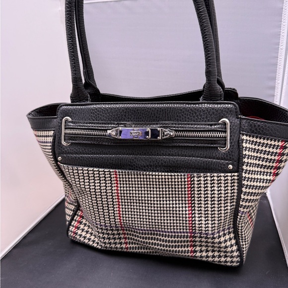 Chaps Handbags - Chaps Black & White Houndstooth Tote Bag  preppy dark academia